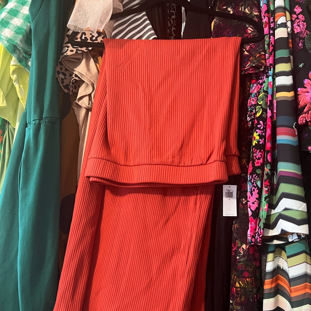 Ribbed maxi skirt